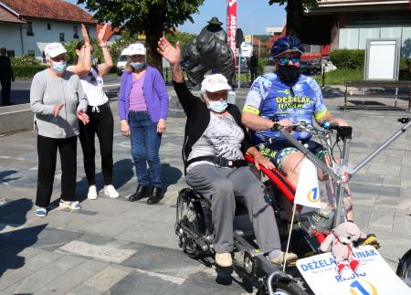 DEŽELAK CERKNICA 12 FOTO LJUBO VUKELIČ